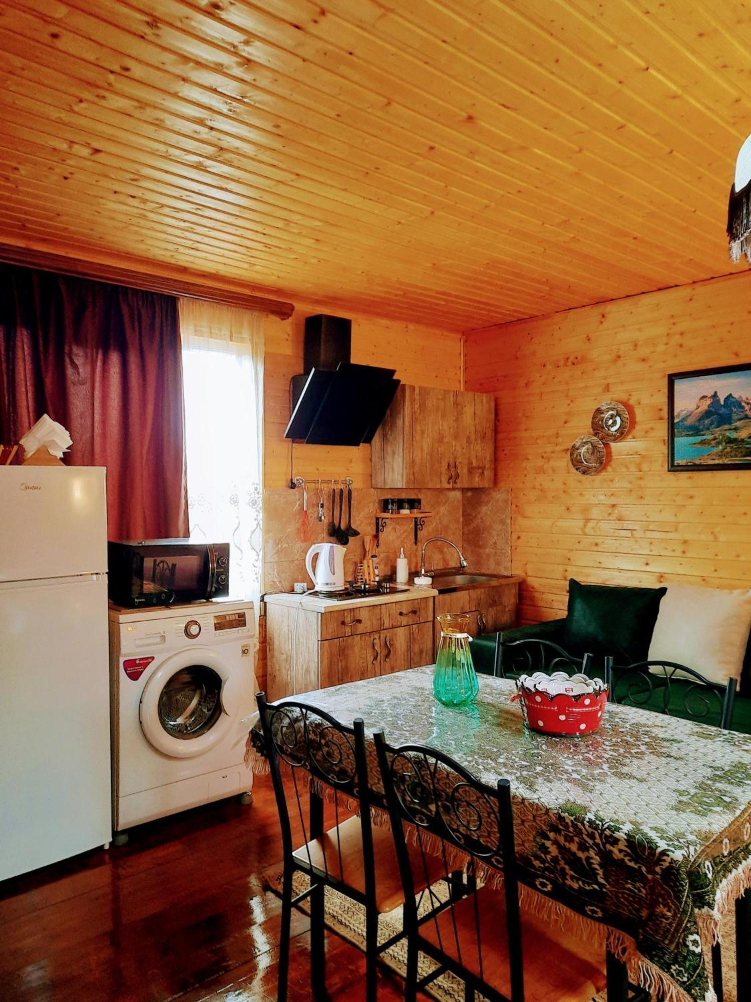 Family Hotel Maia - Cемейная Гостиница Майя Dashbashi Luaran gambar